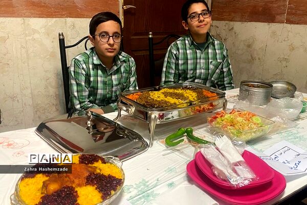 جشنواره غذا مدرسه استعدادهای درخشان شهید بهشتی ناحیه یک ری