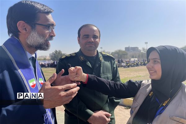 تداوم انقلاب با مانور بزرگ یاوران انقلاب پیشتاز ناحیه یک اهواز