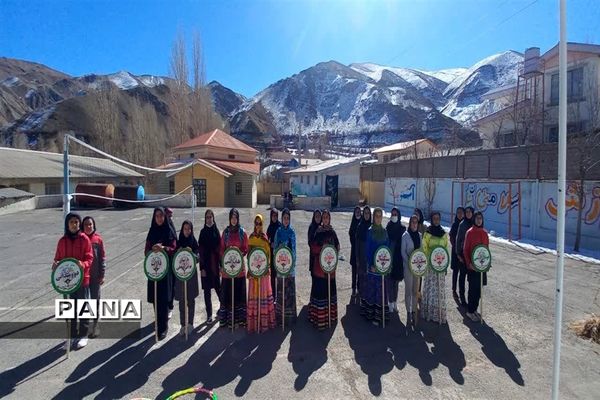 برگزاری المپیاد ورزشی درون مدرسه‌ای در بلده