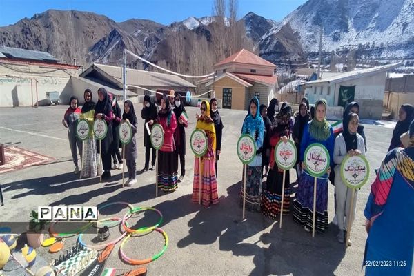 برگزاری المپیاد ورزشی درون مدرسه‌ای در بلده