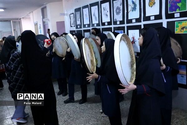 دومین روز نمایشگاه دستان پرتوان دختران سرزمین من در ملارد