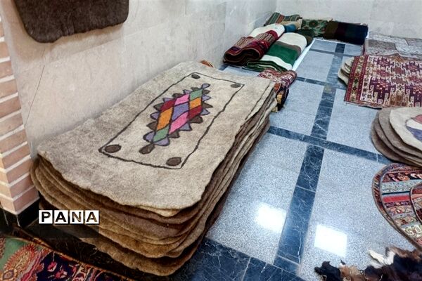 افتتاحیه نمایشگاه دائمی صنایع‌دستی در شهرستان قرچک