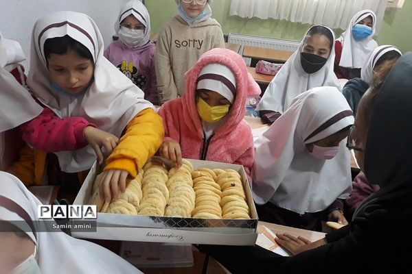 برگزاری اعیاد شعبانیه در مدارس رودهن