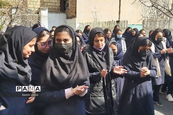 برگزاری اعیاد شعبانیه در مدارس رودهن