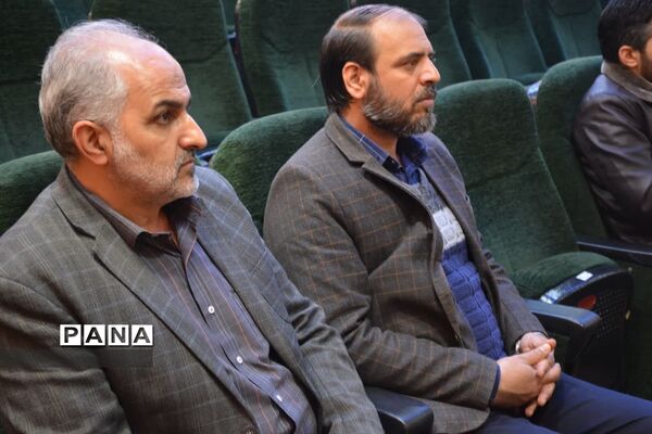 آیین کلنگ‌زنی دو باب مدرسه و تکریم محسن معظمی‌پور خیر نیک‌اندیش در شهرستان خمینی شهر