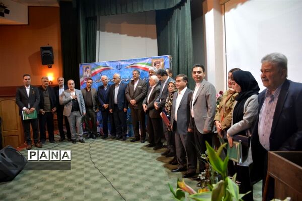 آیین کلنگ‌زنی دو باب مدرسه و تکریم محسن معظمی‌پور خیر نیک‌اندیش در شهرستان خمینی شهر