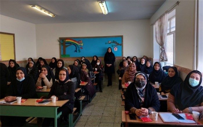 یکی از اهداف کارگاه‌های سوادآموزی، پیشرفت در زمینه‌های آموزشی و کیفیت‌بخشی است