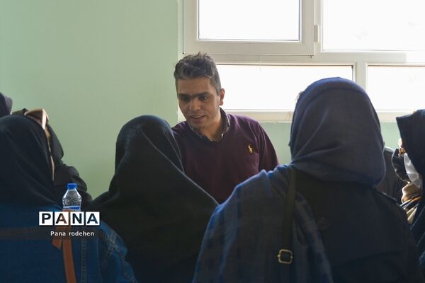 برگزاری جلسات آموزش خانواده مرتبط با پیشگیری از اعتیاد در مدارس متوسطه پسرانه  رودهن