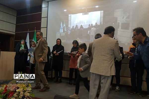 تقدیر از دانش‌آموزان برگزیده و فعال دبیرستان شهید بهشتی رودهن
