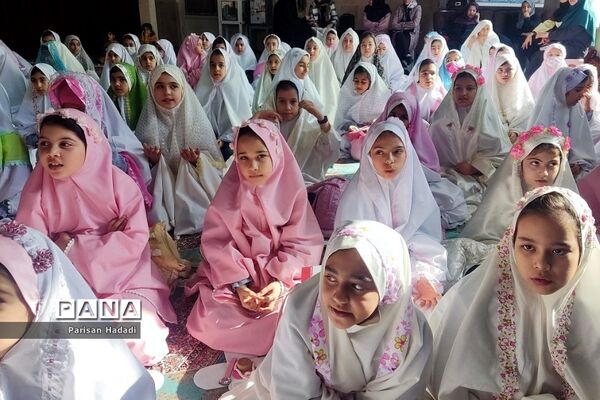 برگزاری باشکوه جشن تکلیف دانش‌آموزان  در مدرسه دانا