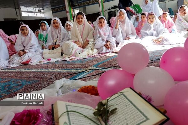 برگزاری باشکوه جشن تکلیف دانش‌آموزان  در مدرسه دانا