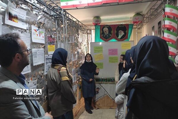 بازدید و ارزیابی نمایشگاه انقلاب دبیرستان تربیت رودهن