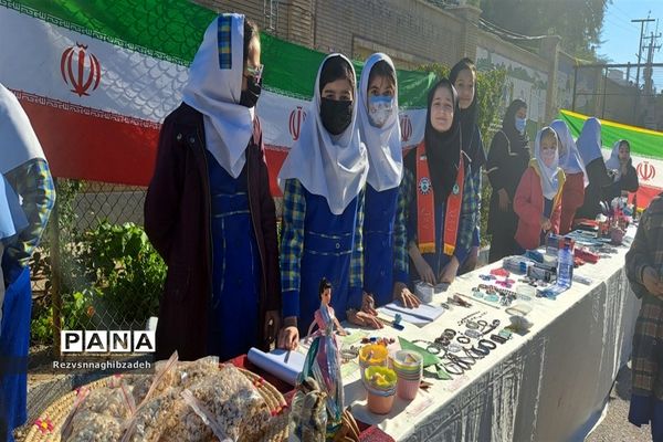 برپایی بازارچه کسب و کار دانش‌آموزی در آموزشگاه فضیلت شوشتر