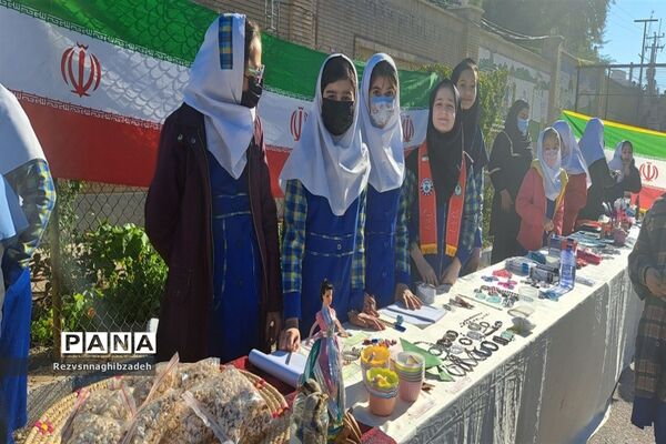 برپایی بازارچه کسب و کار دانش‌آموزی در آموزشگاه فضیلت شوشتر