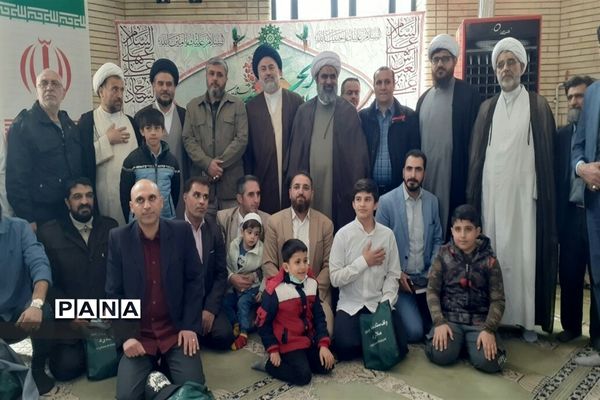 پرچم گردانی در نماز جمعه ملارد