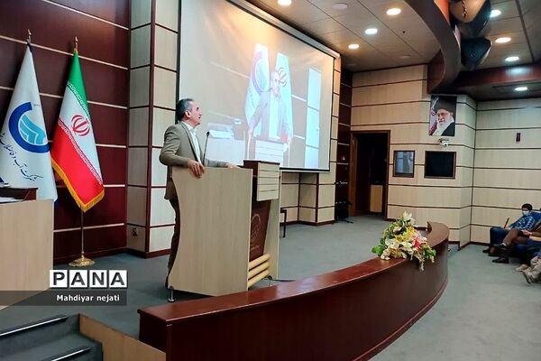 برگزاری نشست‌هایی صمیمانه با اولیای دانش‌آموزان در دبیرستان شهید بهشتی رودهن