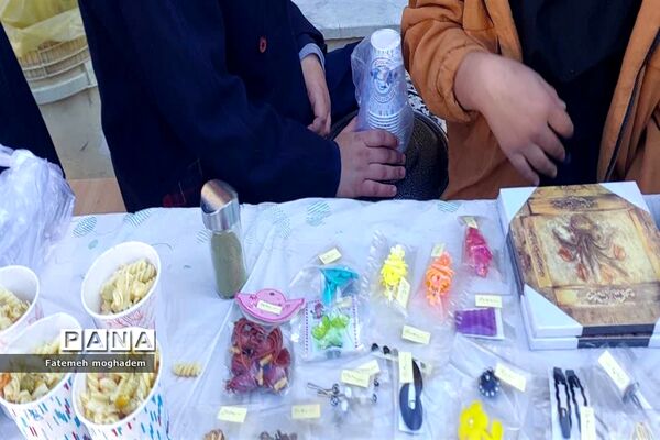 برپایی بازارچه محلی به‌مناسبت هفته معرفی مشاغل در مدارس شادگان