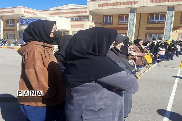 برگزاری مسابقه والیبال در  آموزشگاه منتصرین شاهد شهرستان ورامین