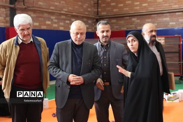 برگزاری آیین توزیع اقلام ورزشی و بهداشتی در مدارس شهرستان فیروزکوه