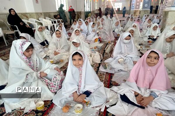 جشن تکلیف دانش‌آموزان دبستان دخترانه نیایش شهرستان قدس