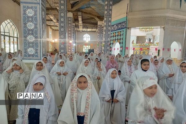 جشن تکلیف دانش‌آموزان دبستان دخترانه نیایش شهرستان قدس