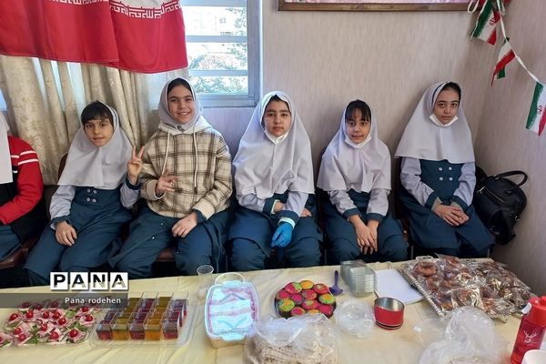 برگزاری بازارچه دانش‌آموزی در دبستان کوثر رودهن