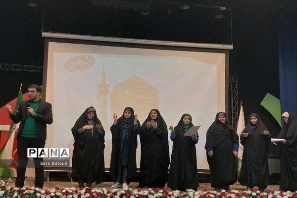 بدرقه دانش‌آموزان زیارت اولی شهر تهران