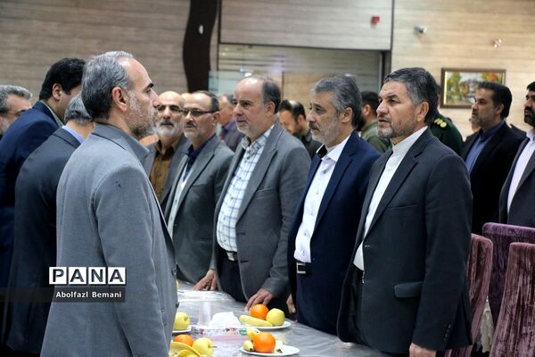 آیین تجلیل از خادمان دومین کنگره ملی شهدای استان قم