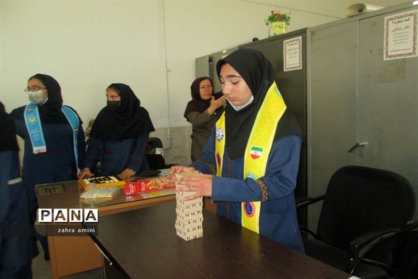 برگزاری مسابقات بازی‌های فکری سرگرمی رویش در شهرستان سروستان