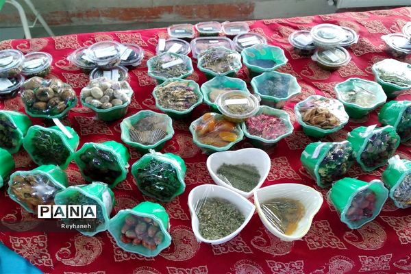 بازارچه کسب و کار دانش‌آموزی در جوادآباد