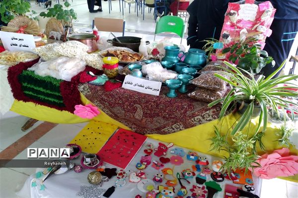 بازارچه کسب و کار دانش‌آموزی در جوادآباد