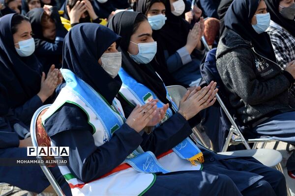 برگزاری جشن اعیاد شعبانیه در دبیرستان دخترانه فرهنگیان خرم آباد