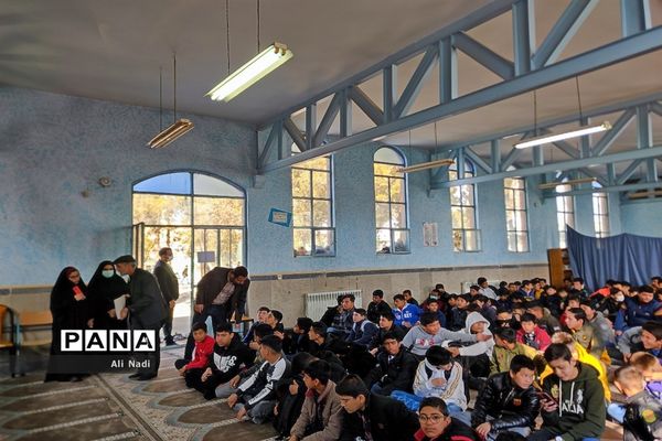برگزاری جشن تکلیف دانش‌آموزان پسر شهر جوادآباد
