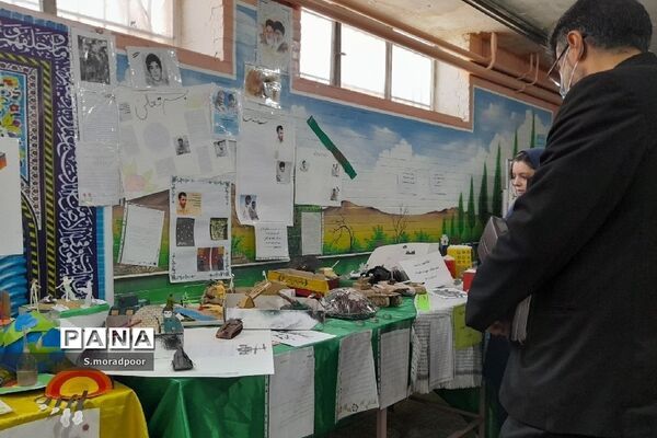 برگزاری نمایشگاه دست‌سازه‌های دانش‌آموزی در شهرکرد