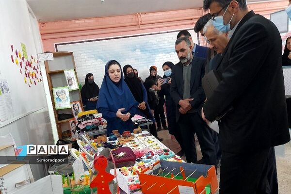 برگزاری نمایشگاه دست‌سازه‌های دانش‌آموزی در شهرکرد
