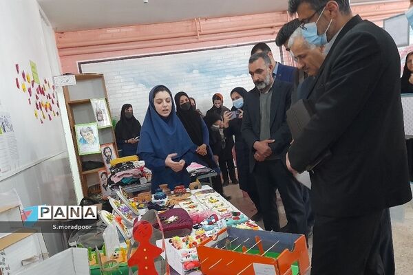 برگزاری نمایشگاه دست‌سازه‌های دانش‌آموزی در شهرکرد