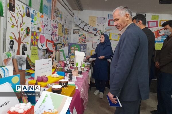 برگزاری نمایشگاه دست‌سازه‌های دانش‌آموزی در شهرکرد