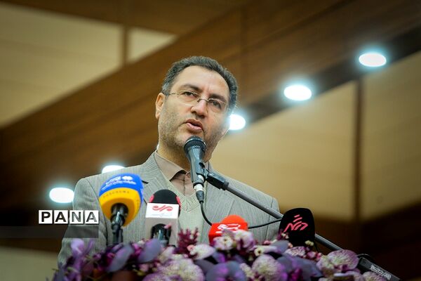 همایش ملی تجلیل از دبیران منتخب درس آمادگی دفاعی کشور