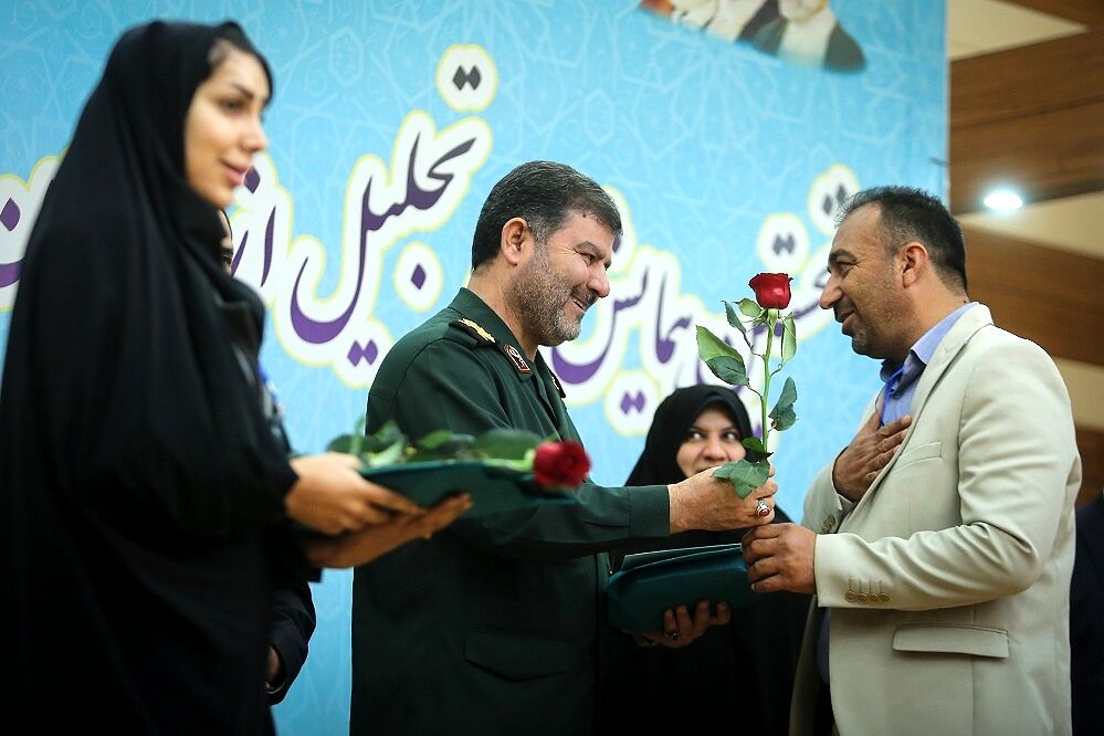 همایش ملی تجلیل از دبیران منتخب درس آمادگی دفاعی کشور