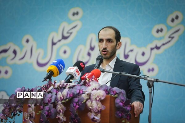 همایش ملی تجلیل از دبیران منتخب درس آمادگی دفاعی کشور
