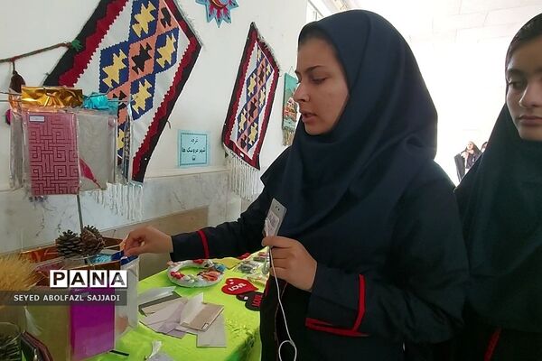 برگزاری نمایشگاه و بازارچه جشنواره نوجوان خوارزمی در فشافویه