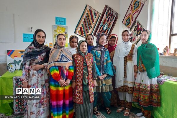 برگزاری نمایشگاه و بازارچه جشنواره نوجوان خوارزمی در فشافویه