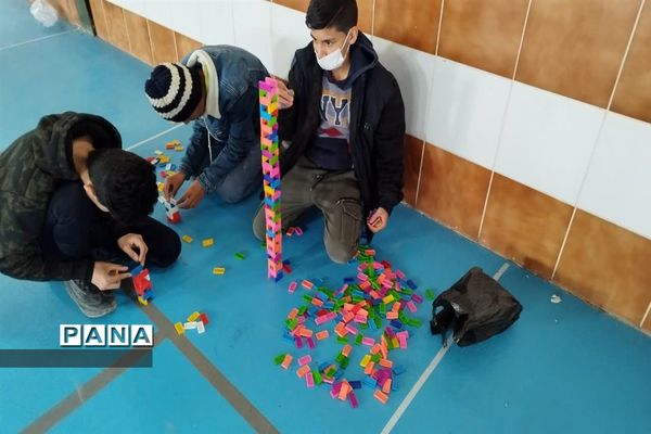 رقابت 300 دانش‌آموز پسر اقلیدی در مسابقات المپیاد رویش