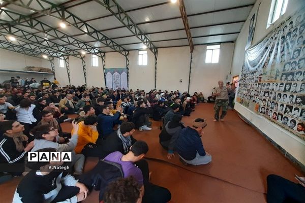 کاروان راهیان نور دانش‌آموزان منطقه ۱۵ تهران