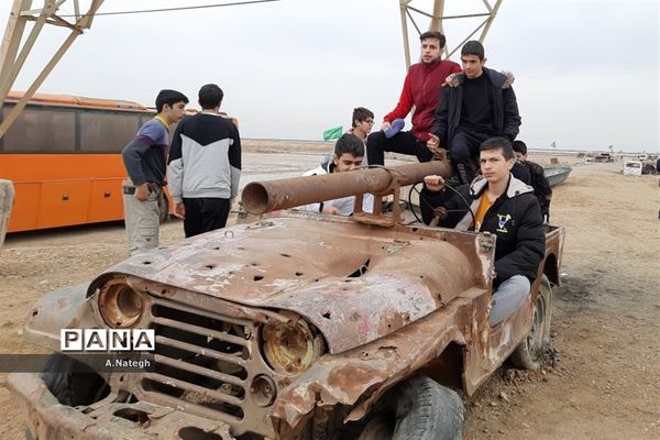 کاروان راهیان نور دانش‌آموزان منطقه ۱۵ تهران