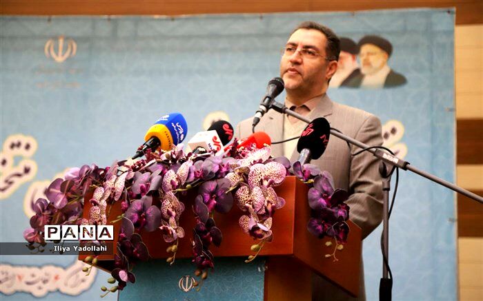 دبیران درس آمادگی دفاعی، ارتباط بین نسل جدید و نسل افتخار آفرین دفاع مقدس را تقویت کنند