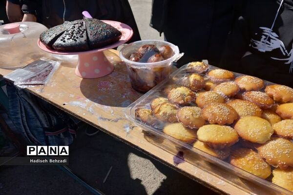 بازارچه آموزش کسب و کاردانش‌آموزان آموزشگاه آیت‌الله گلپایگانی اسلامشهر