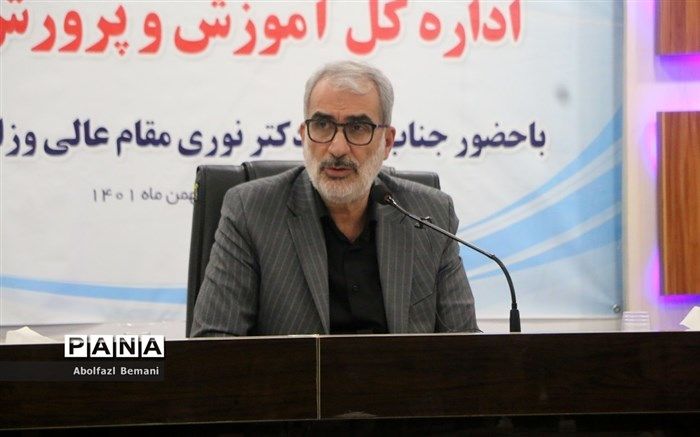 معلمان در صف اول فعالیت‌های خیرخواهانه کشور هستند