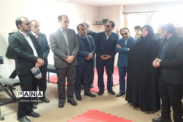 بازدید مدیرکل آموزش و پرورش اصفهان از هنرستان شهید قدوسی نایین