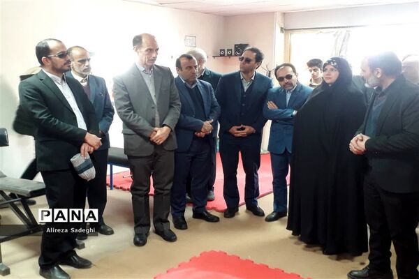 بازدید مدیرکل آموزش و پرورش اصفهان از هنرستان شهید قدوسی نایین